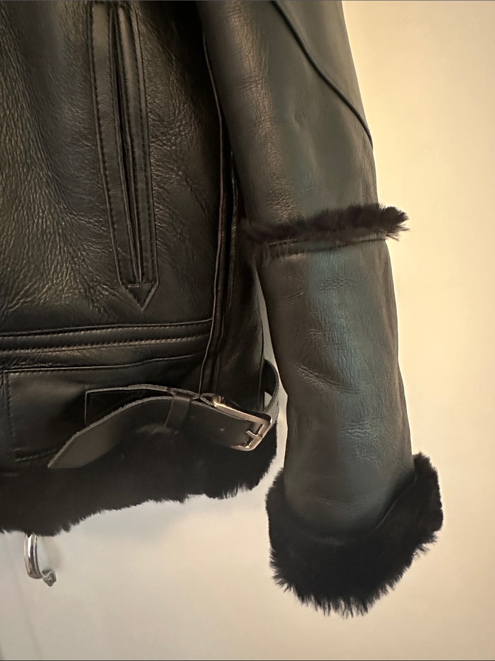 LIKE NEW Balenciaga 'Le Bombardier' Black Leather and Shearling Oversized Jacket - Picture 3 of 11